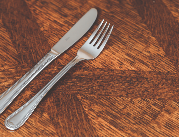 How to Tell if Silverware Contains Silver
