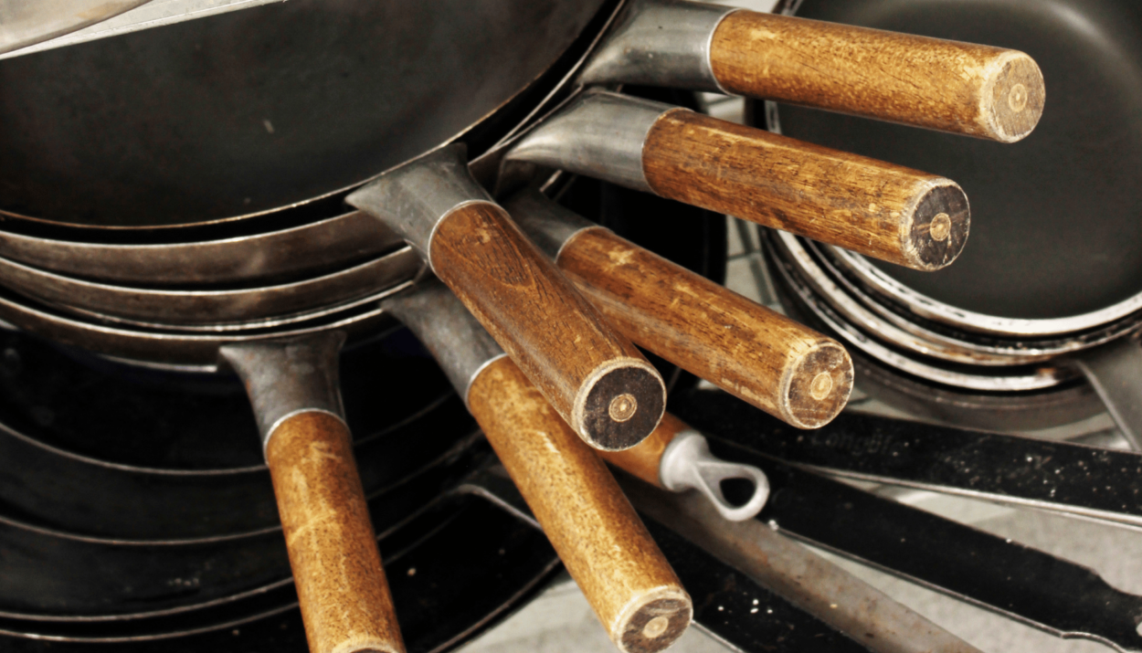 Wooden Handle Cookware- Is It Safe to cook and bake with?